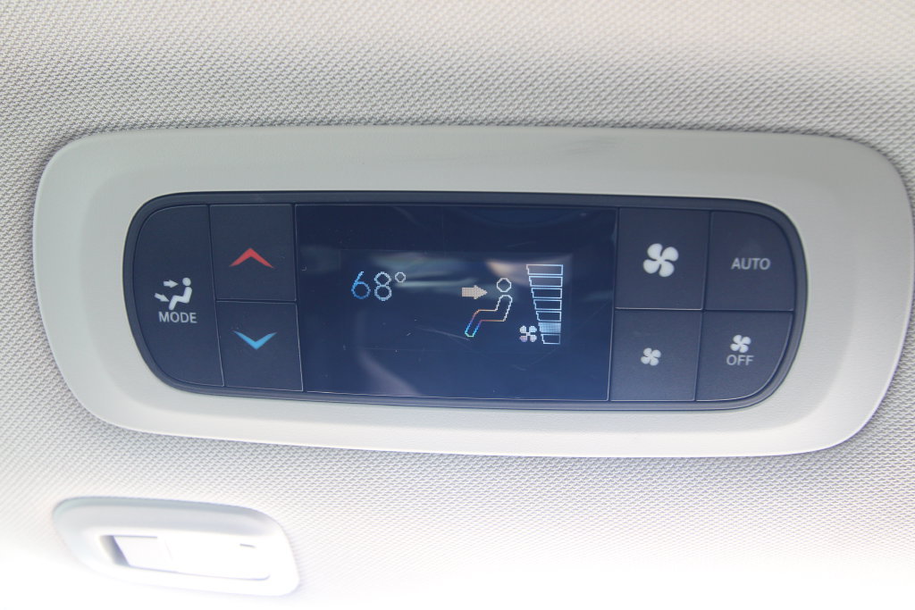Used 2023 Chrysler Pacifica Limited w/ Uconnect Theater Family Group AWD/4WD image 44