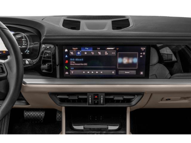 Used 2025 Porsche Cayenne AWD/4WD image 12