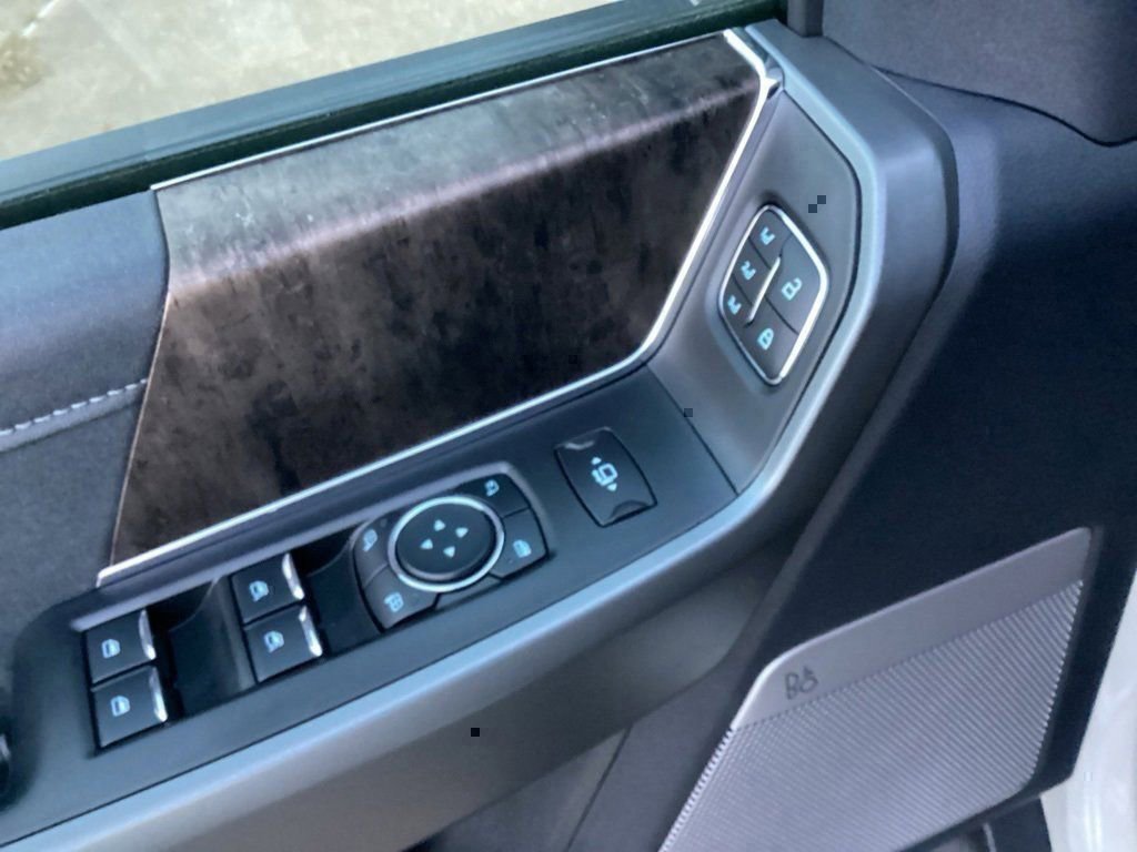 New 2026 Ford F250 Lariat w/ Black Appearance Package image 68