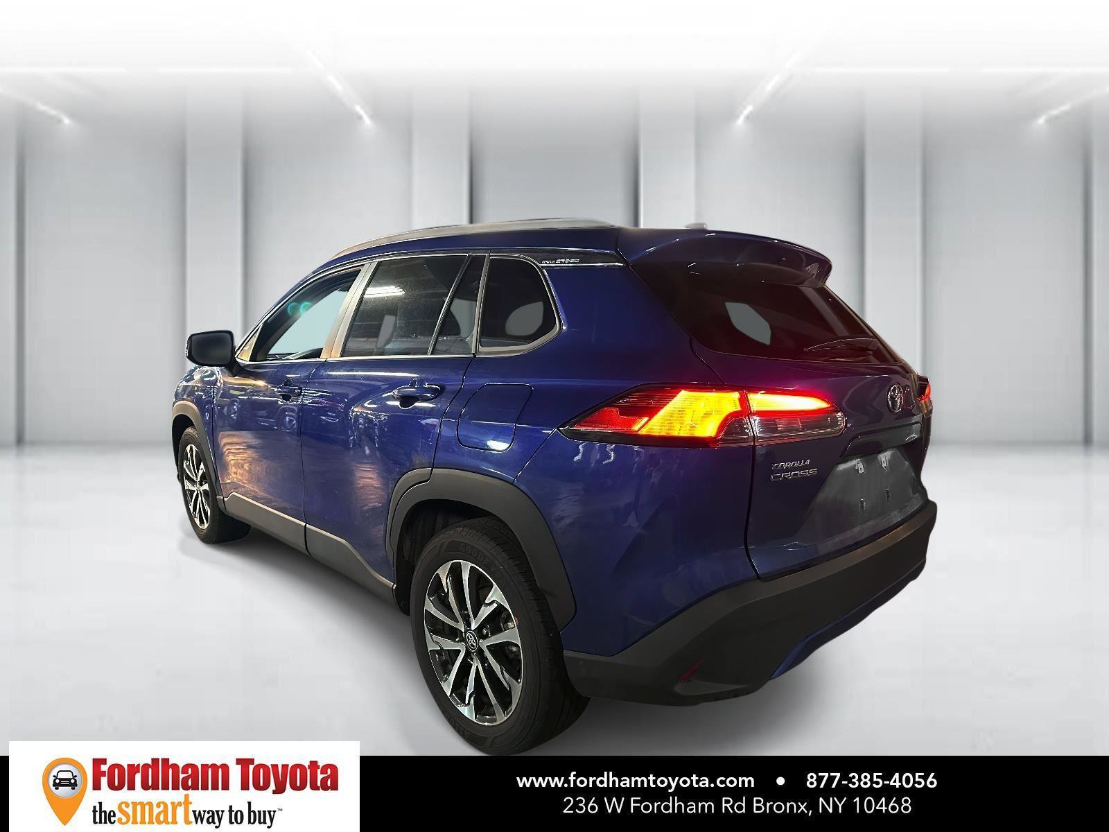 Used 2025 Toyota Corolla Cross XLE image 6