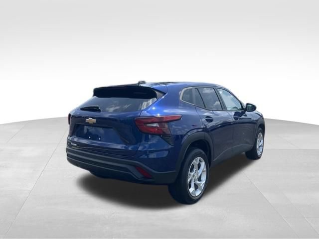 Certified 2024 Chevrolet Trax LS w/ LS Convenience Package FWD image 5