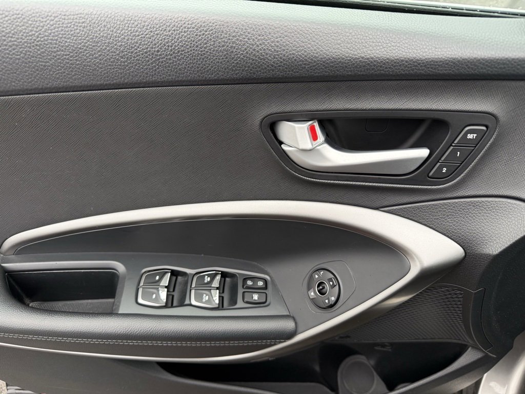 Used 2018 Hyundai Santa Fe Sport w/ 2.0T Ultimate Tech Package 05 image 17