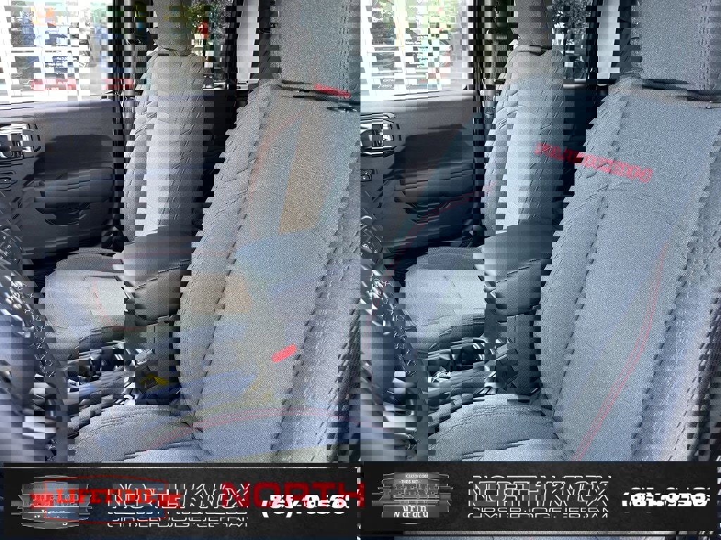 New 2025 Jeep Gladiator Rubicon w/ Convenience Group image 4