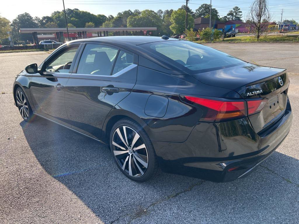 Used 2021 Nissan Altima 2.5 SR FWD image 4