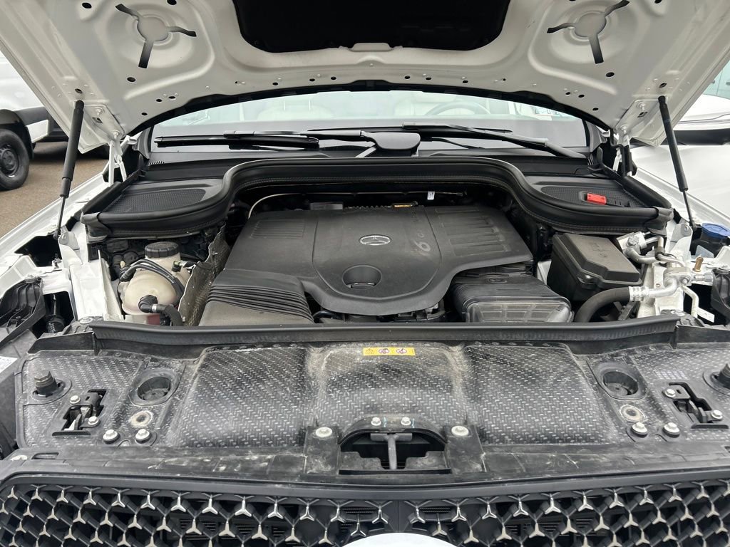 Certified 2025 Mercedes-Benz GLE 450 4MATIC image 38