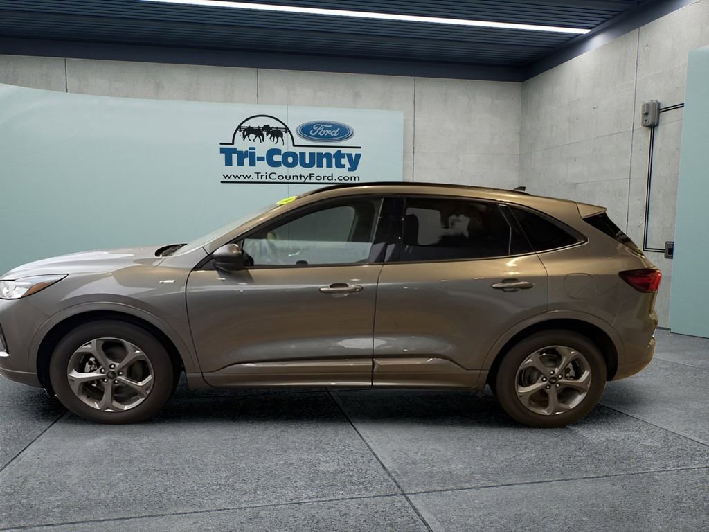 Used 2024 Ford Escape ST-Line w/ Tech Pack #1 image 5