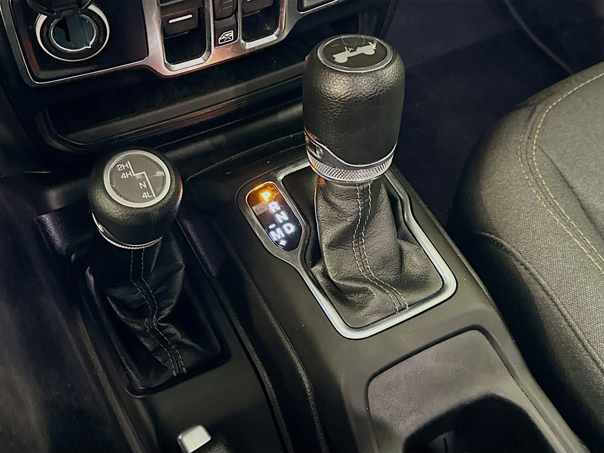 Used 2024 Jeep Wrangler Sport S image 24