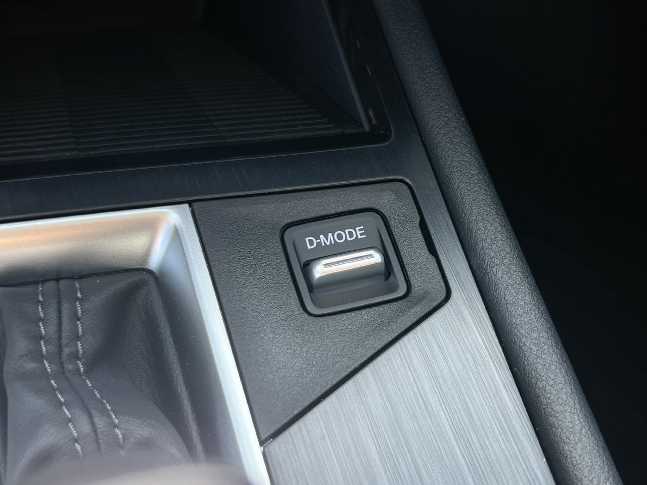 New 2027 Nissan Kicks S FWD image 12