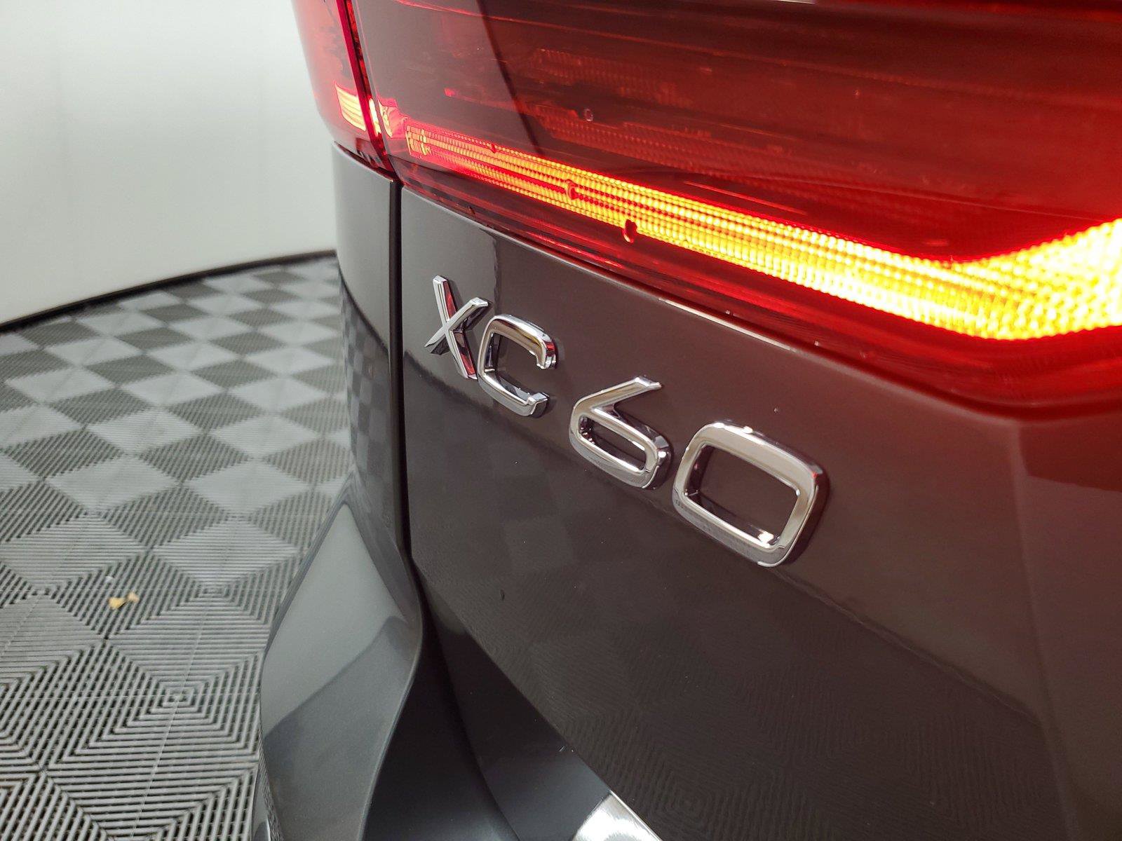 New 2027 Volvo XC60 B5 Ultra AWD/4WD image 8
