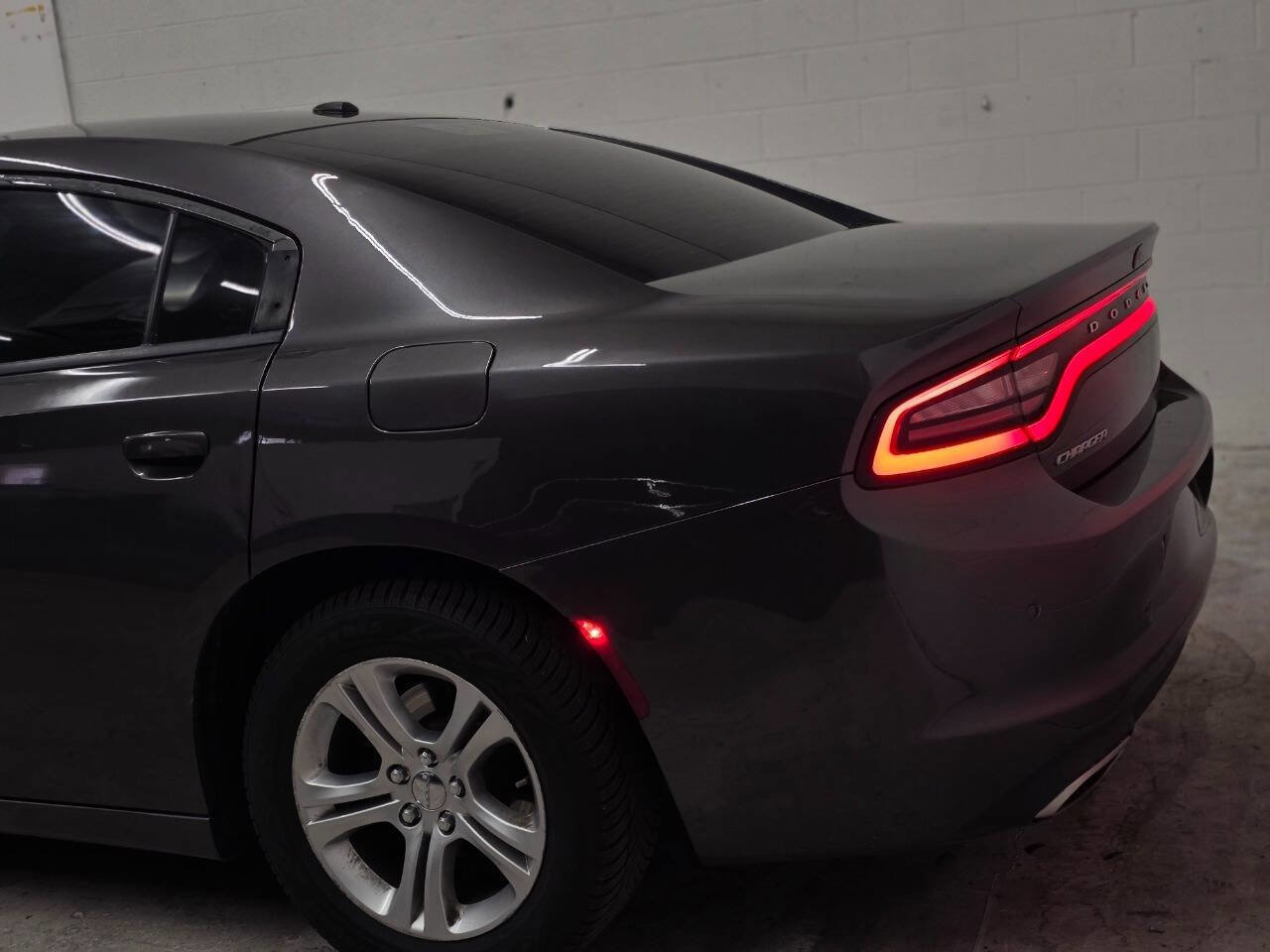 Used 2020 Dodge Charger SXT w/ Leather Interior Group image 6