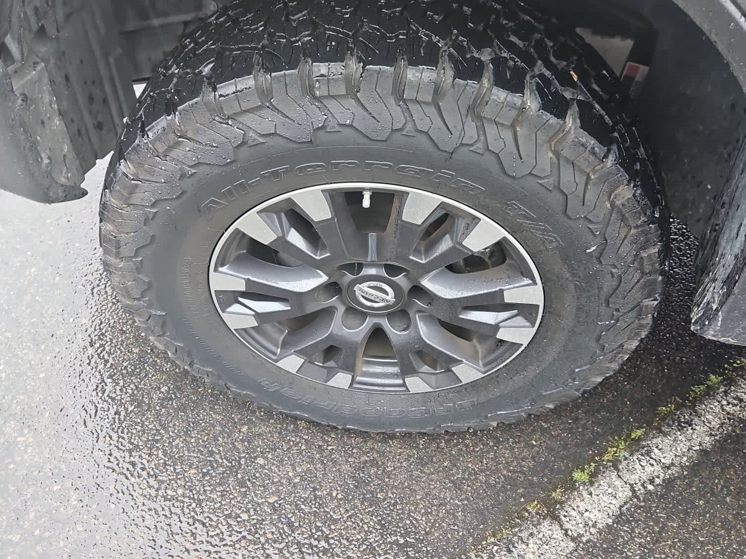 Used 2017 Nissan Titan PRO-4X w/ Pro-4x Convenience Package image 3