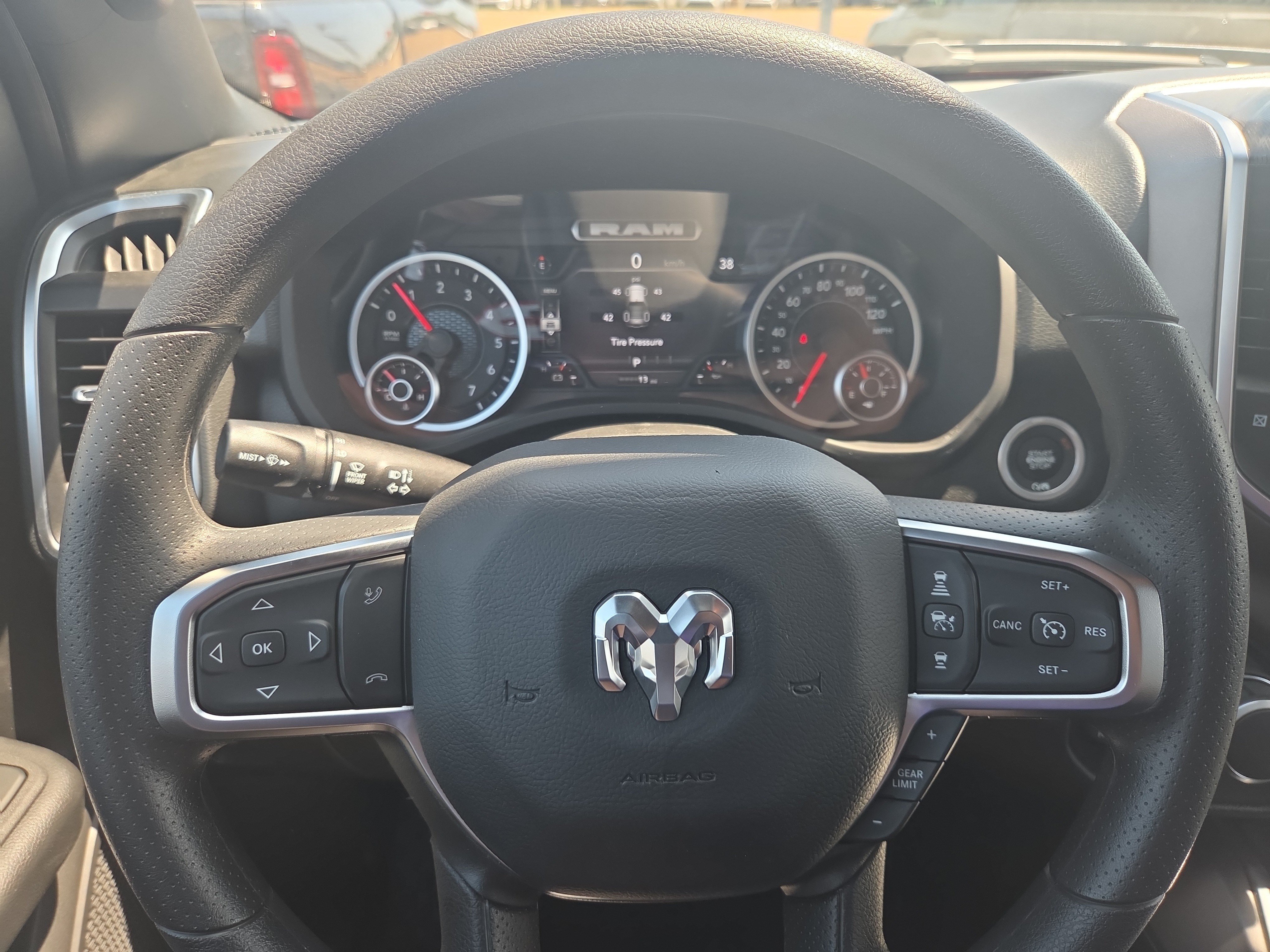 New 2026 RAM 1500 Express AWD/4WD image 9