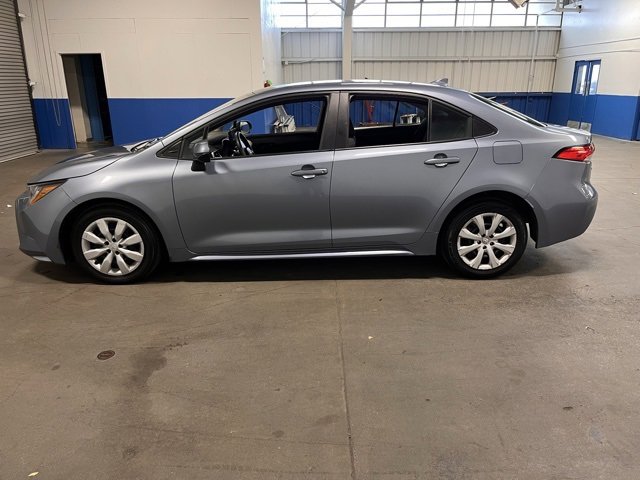 Used 2023 Toyota Corolla LE image 7