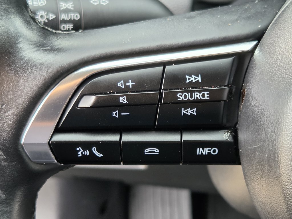 Used 2025 MAZDA MAZDA3 s FWD image 23