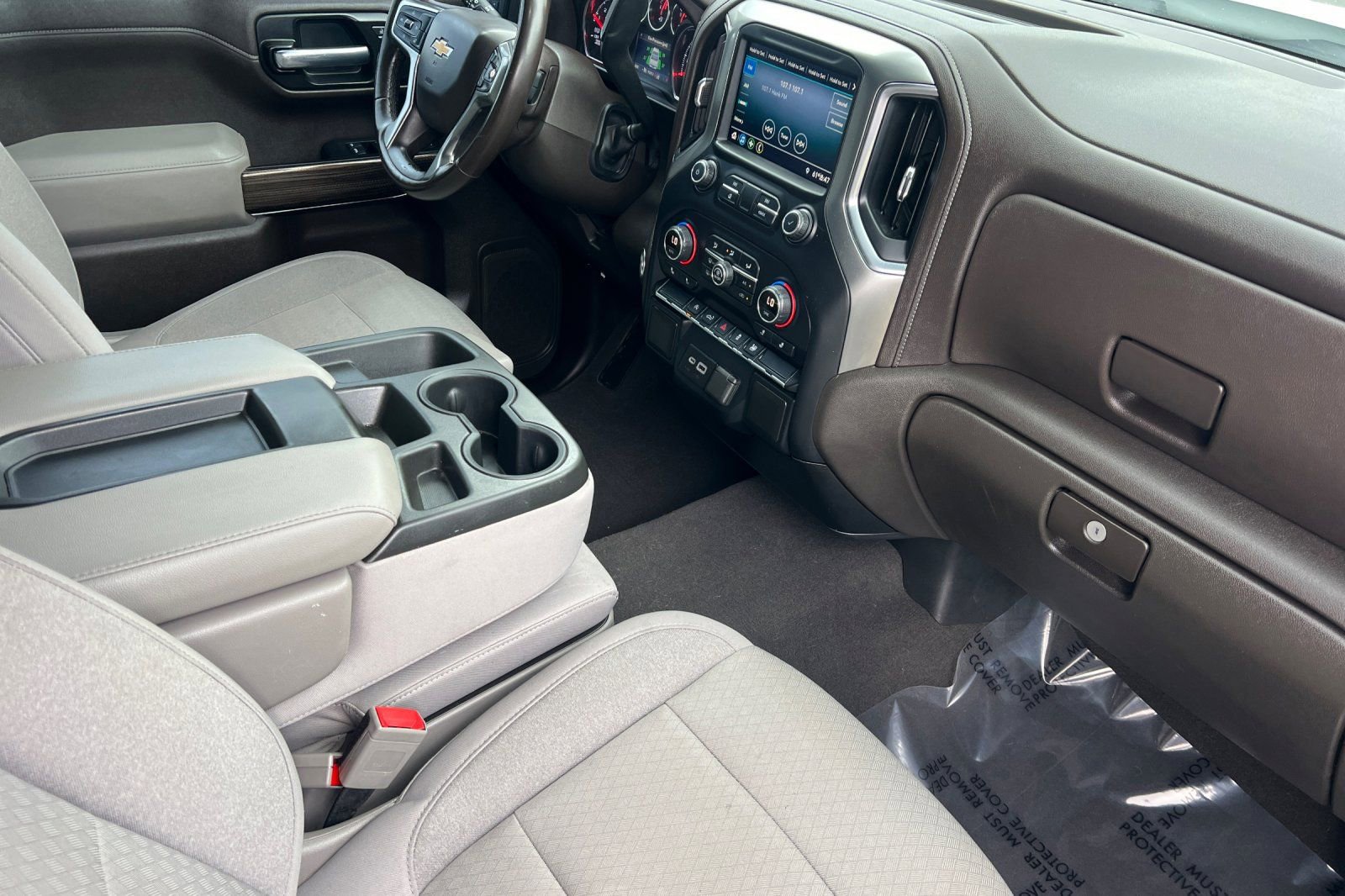 Used 2021 Chevrolet Silverado 1500 LT AWD/4WD image 15