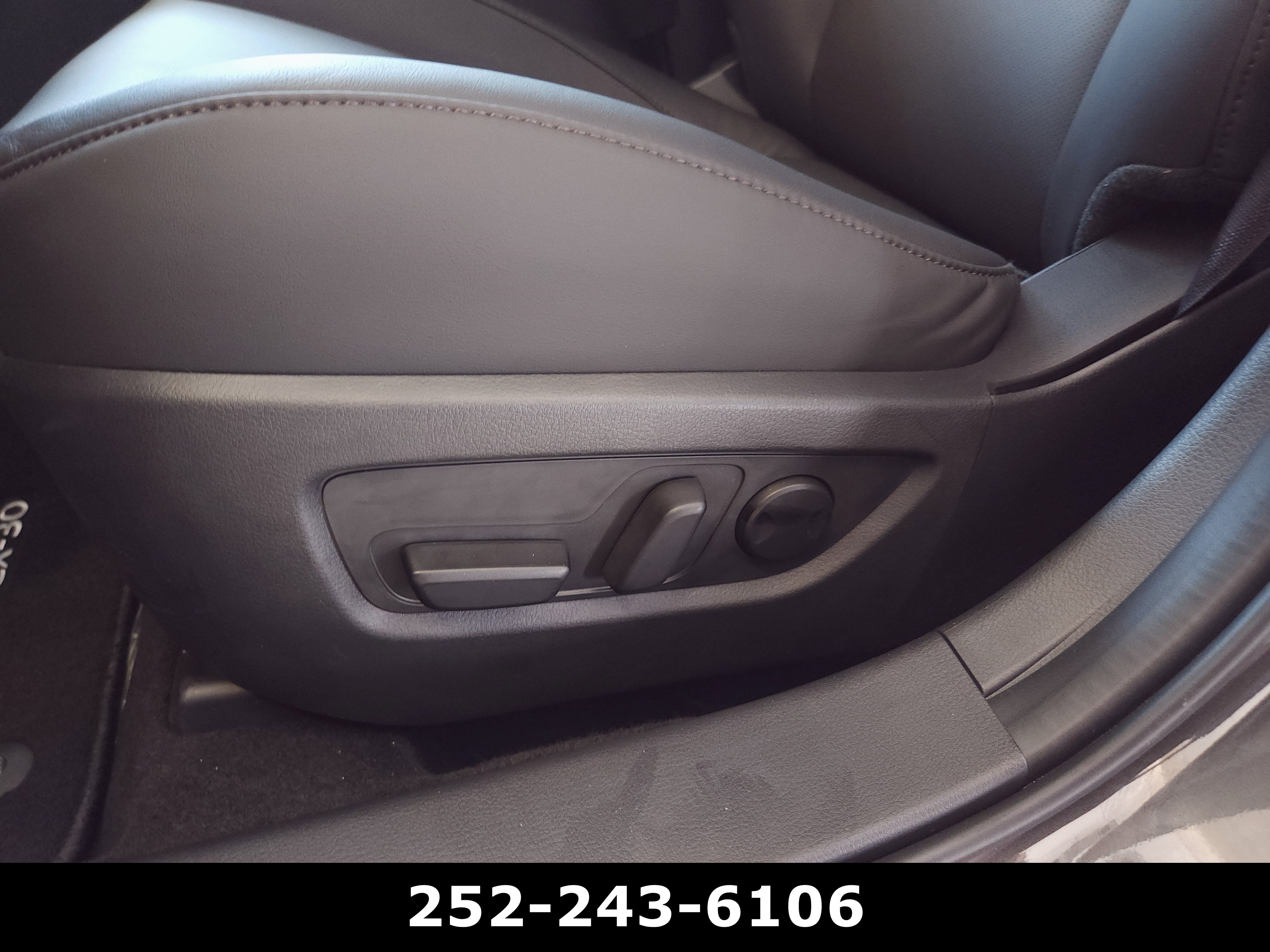 Used 2025 MAZDA CX-30 AWD 2.5 S w/ Premium Package image 11