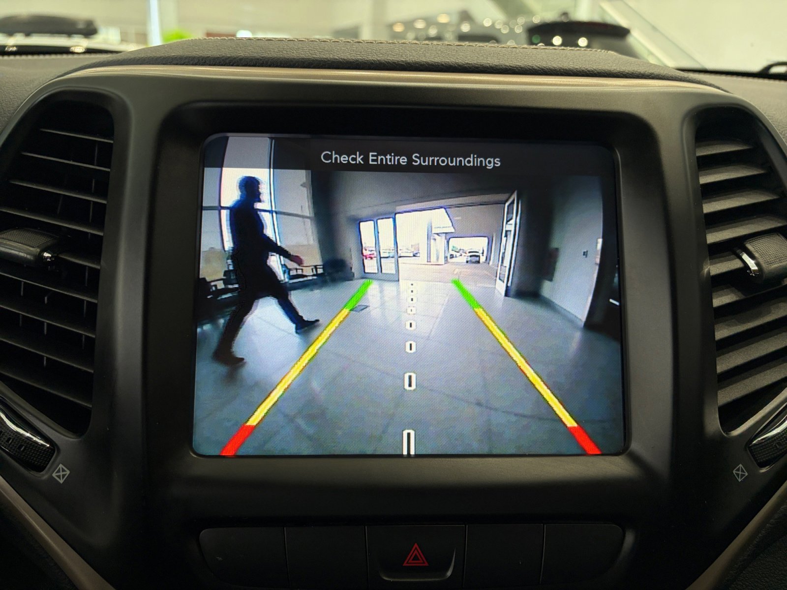 Used 2015 Jeep Cherokee Latitude w/ Cold Weather Group image 32