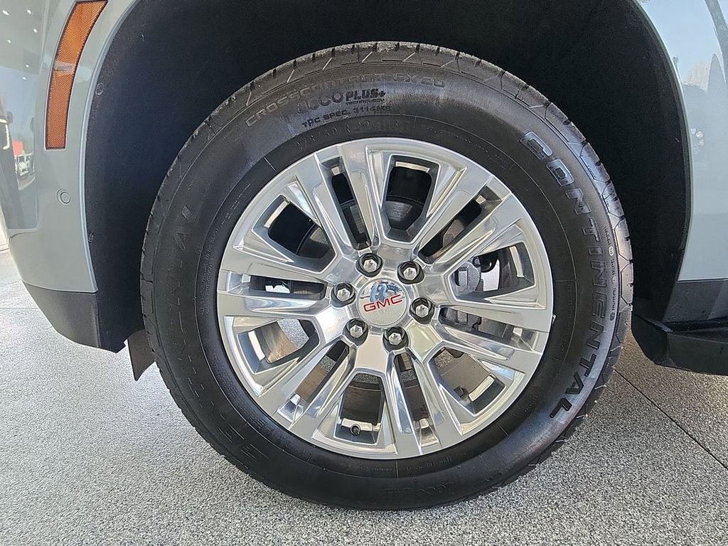 Certified 2025 GMC Yukon Denali image 33