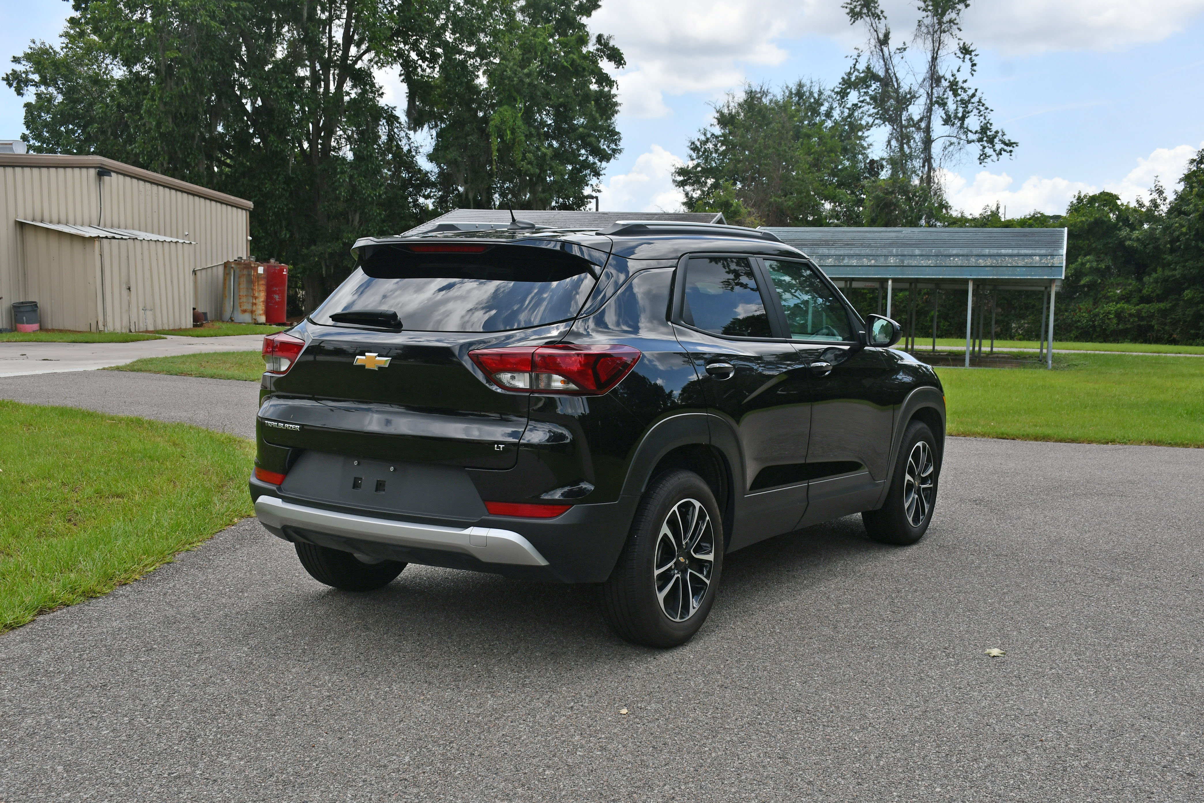 Used 2025 Chevrolet TrailBlazer LT FWD image 4