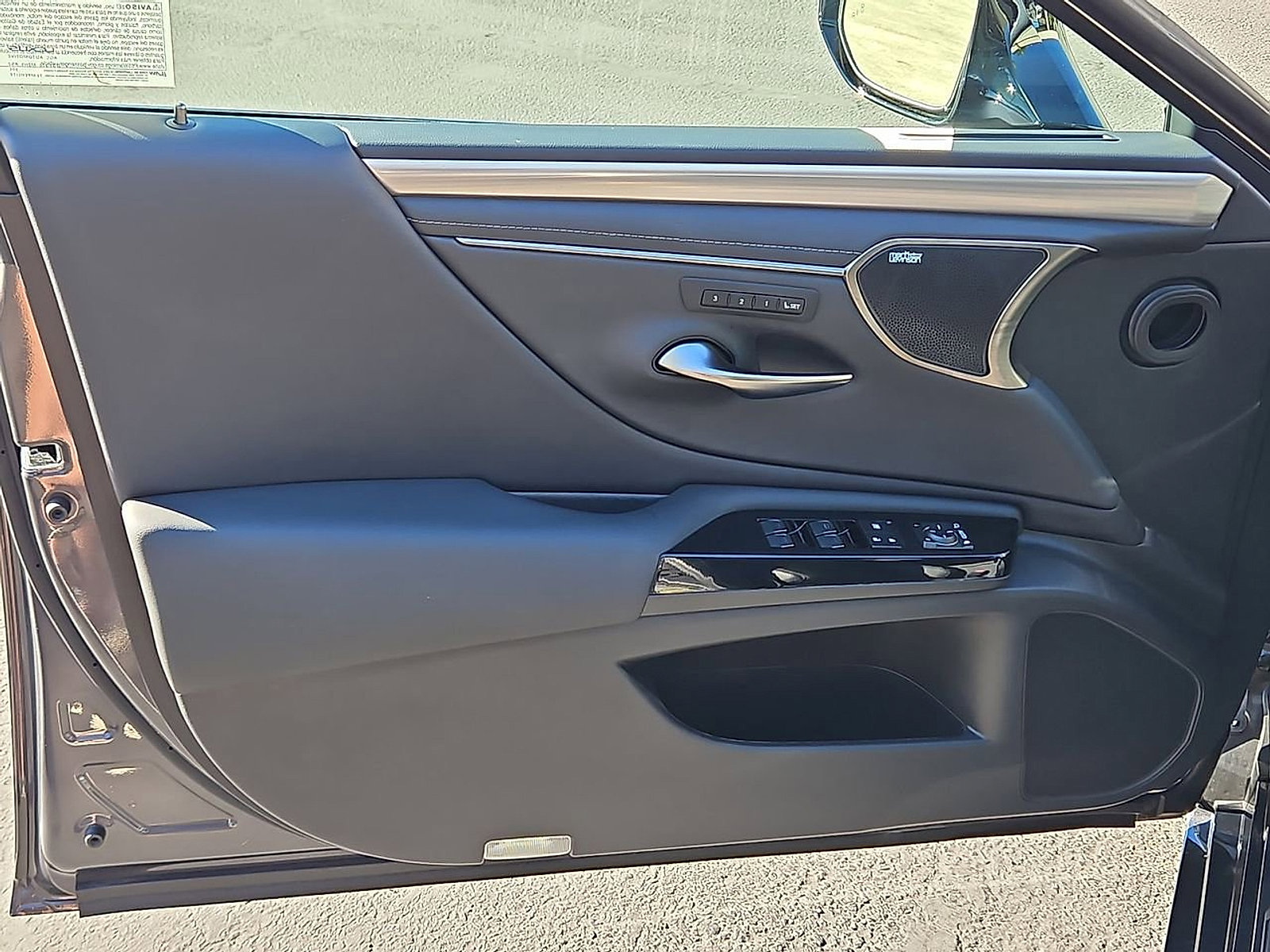 Certified 2024 Lexus ES 300h F Sport image 14