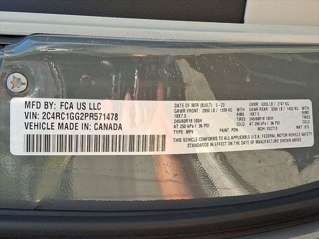 Certified 2023 Chrysler Pacifica Limited FWD image 29