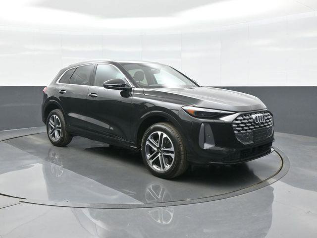 Certified 2025 Audi Q5 Premium w/ Convenience Package image 1