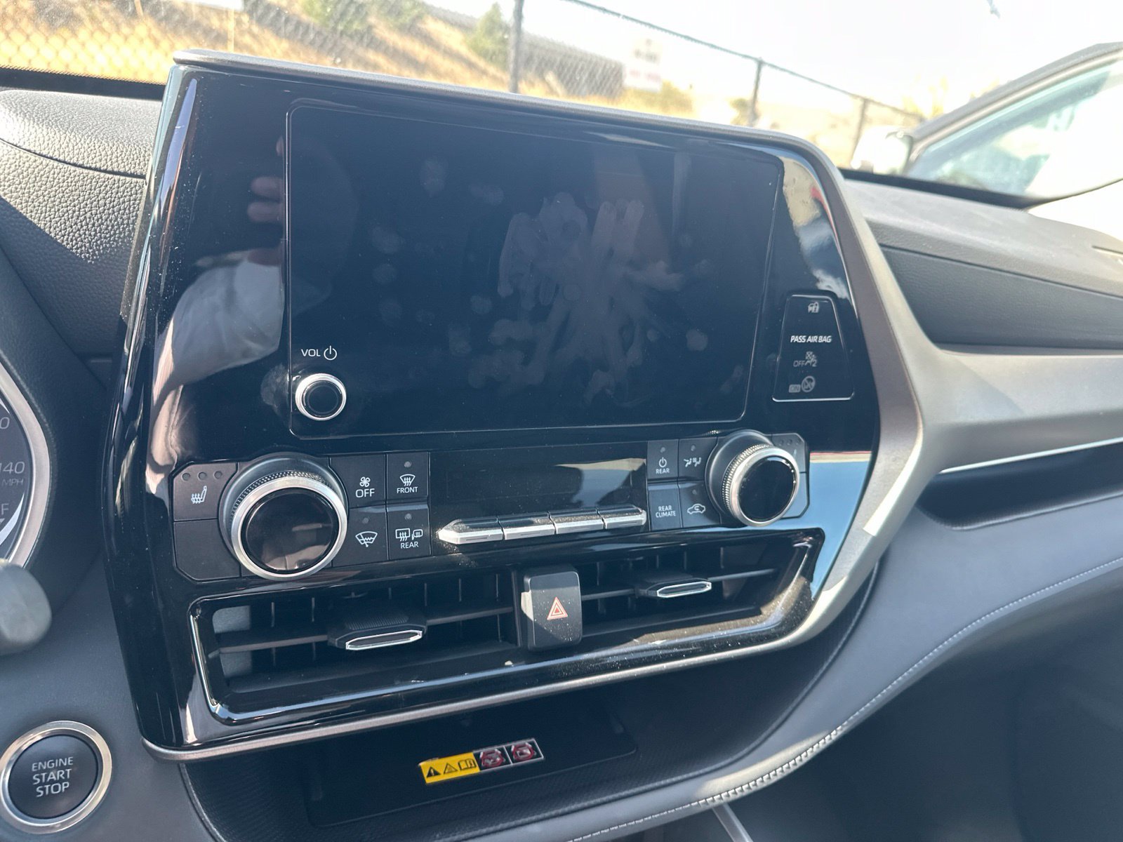 Used 2026 Toyota Highlander XLE AWD/4WD image 9