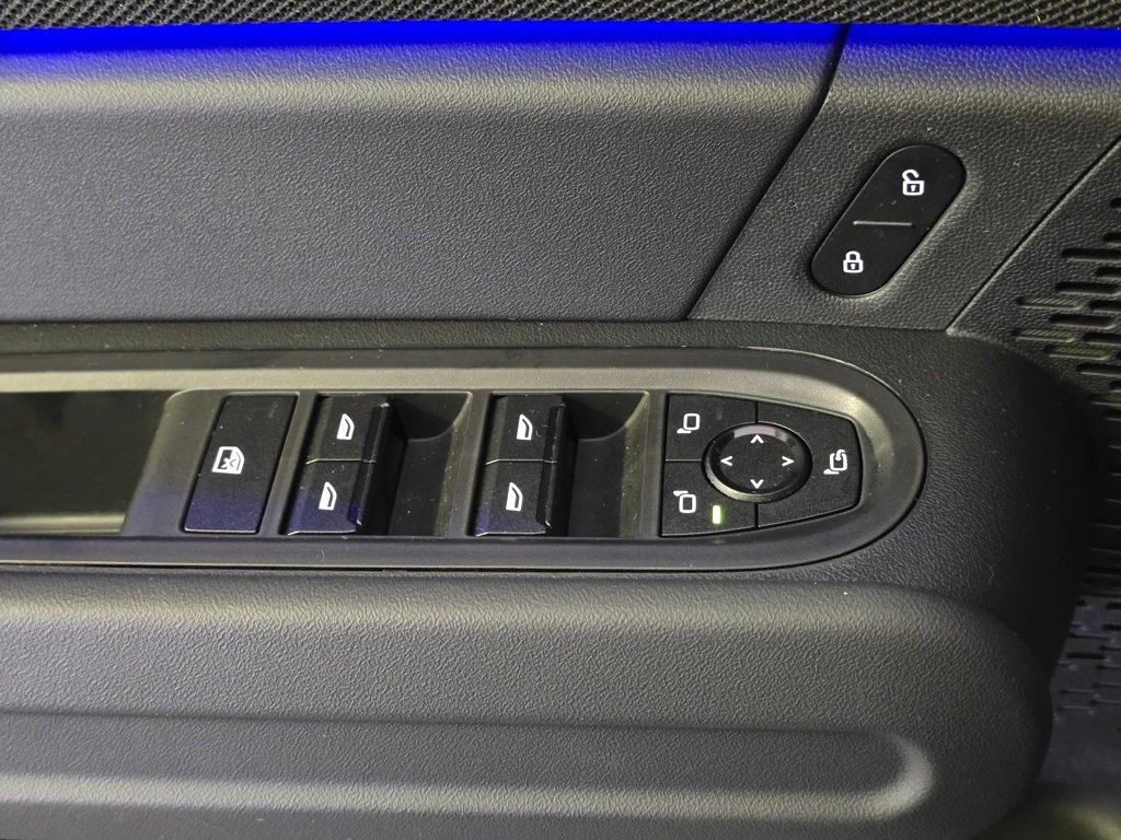 Used 2025 MINI Cooper Countryman S w/ Comfort Package Max image 11