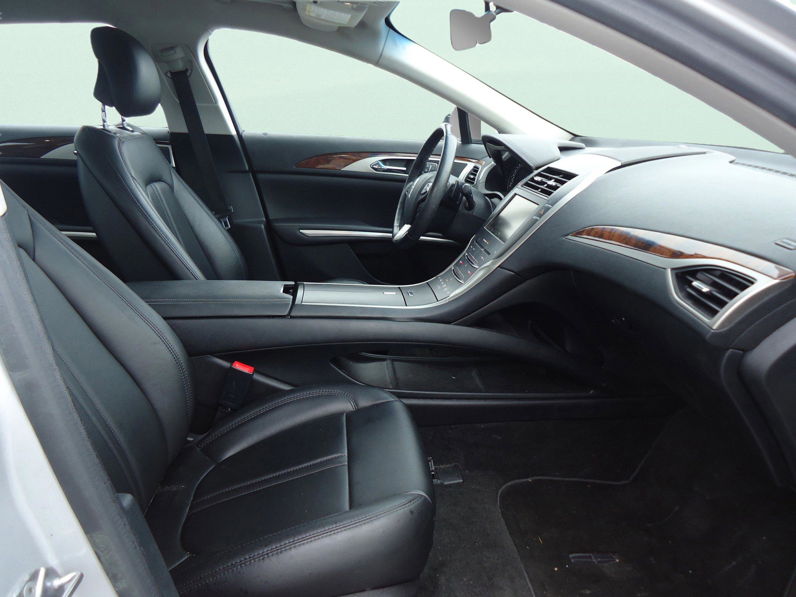 Used 2016 Lincoln MKZ AWD image 22