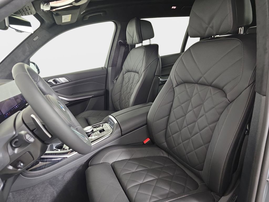 New 2026 BMW X7 xDrive40i w/ Executive Package image 16