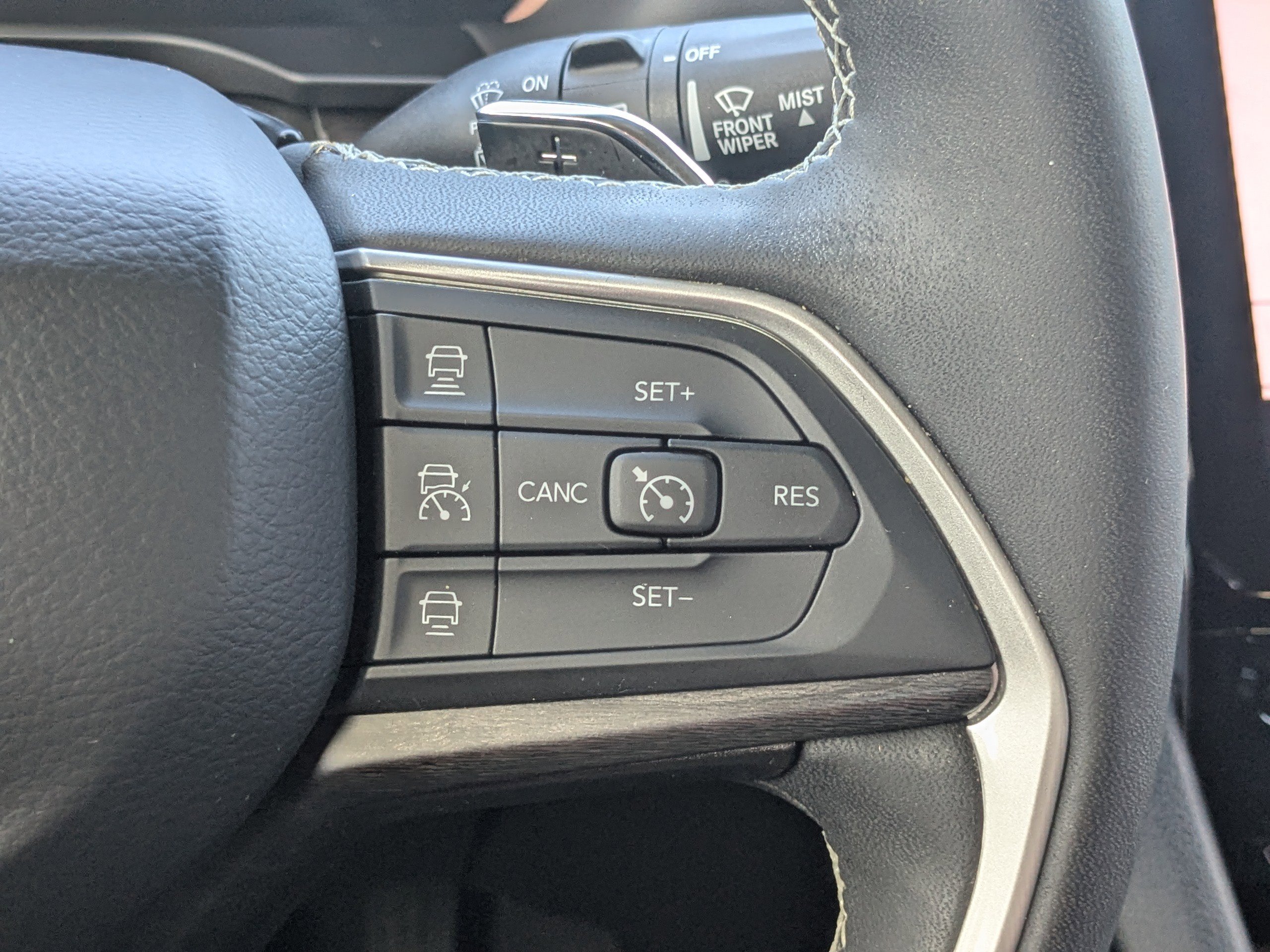 Used 2023 Jeep Grand Cherokee Limited RWD image 24