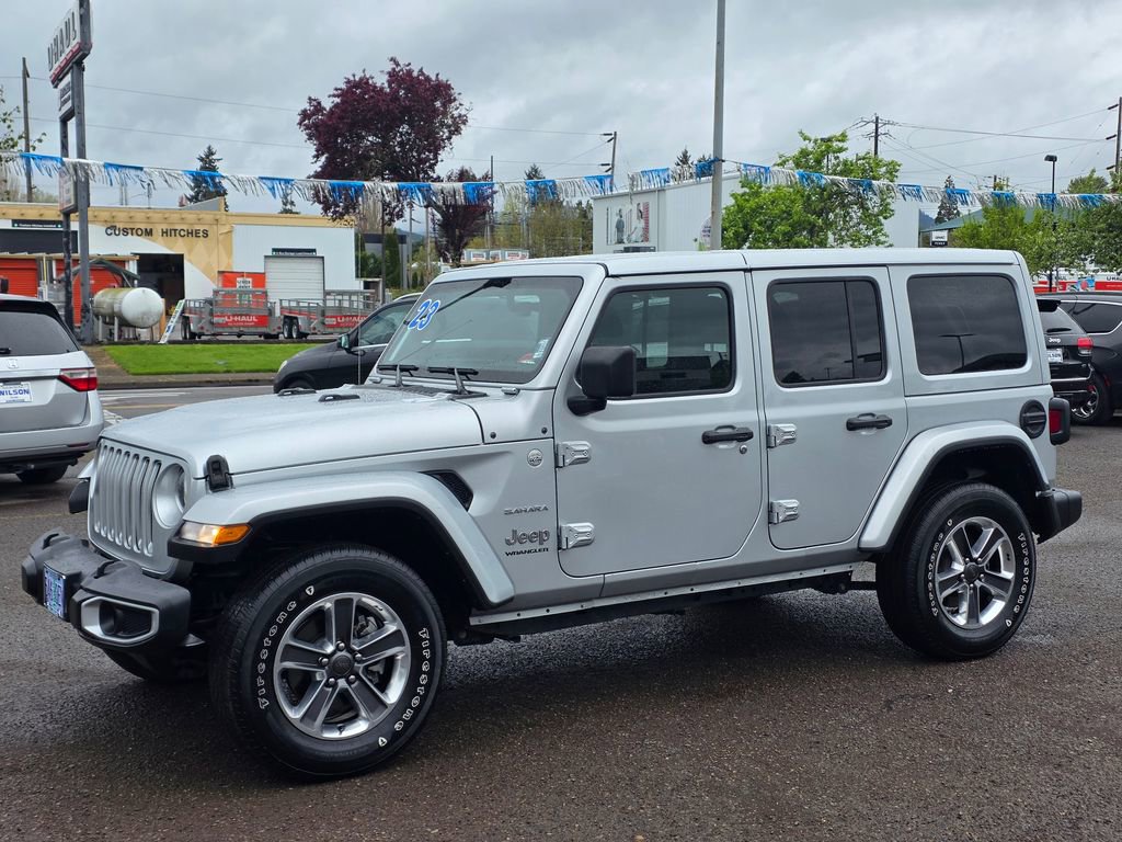 Used 2023 Jeep Wrangler Unlimited Sahara AWD/4WD image 32