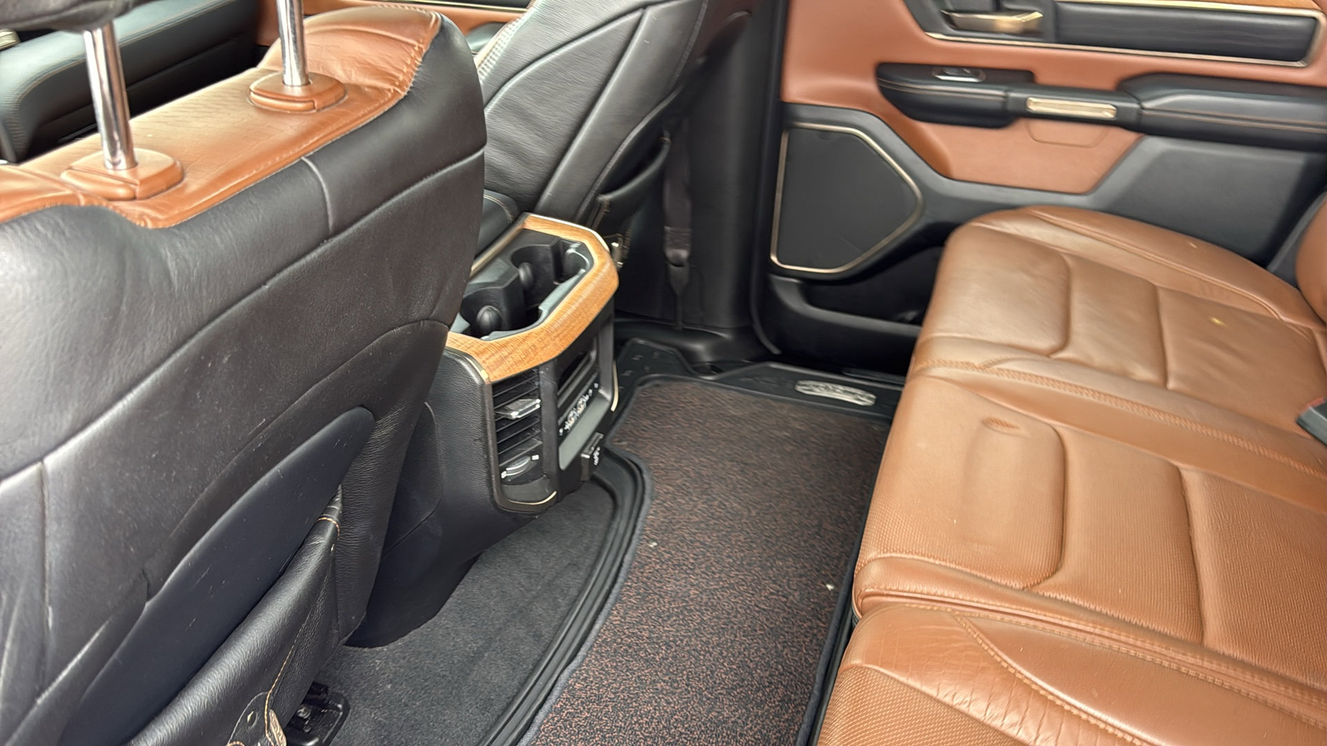 Used 2019 RAM 1500 Limited image 30