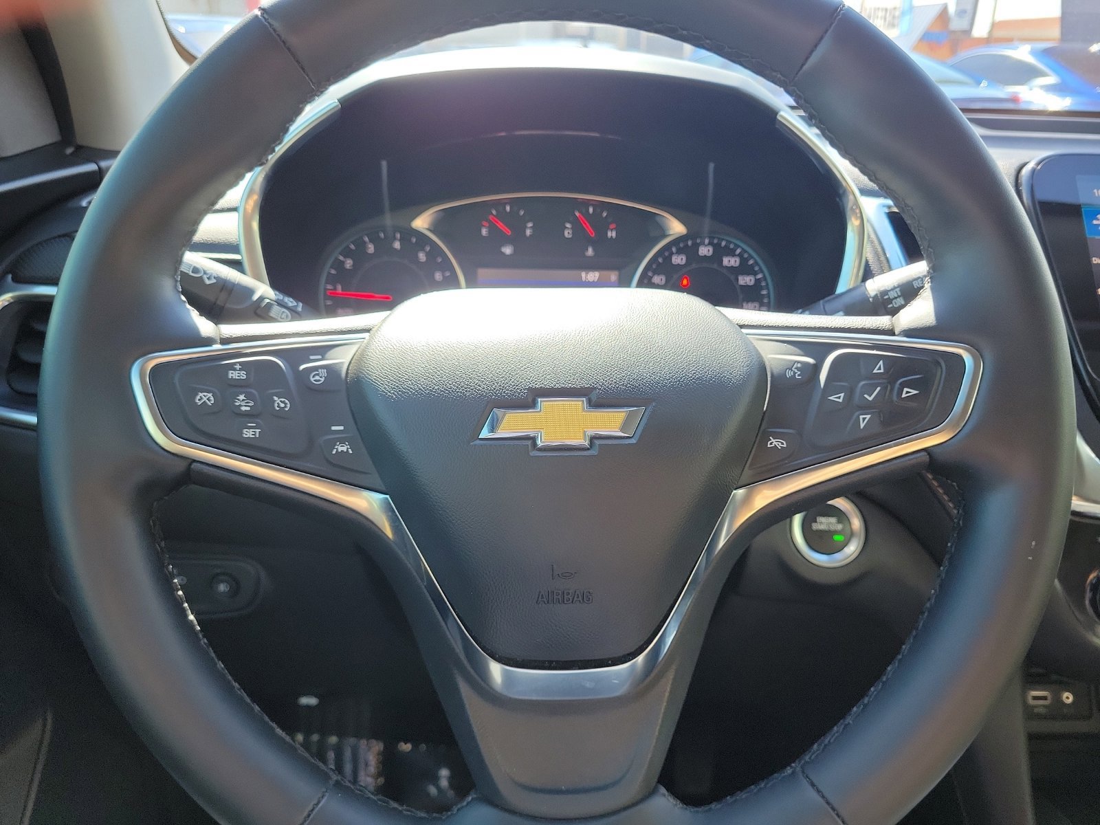 Used 2024 Chevrolet Equinox Premier FWD image 17