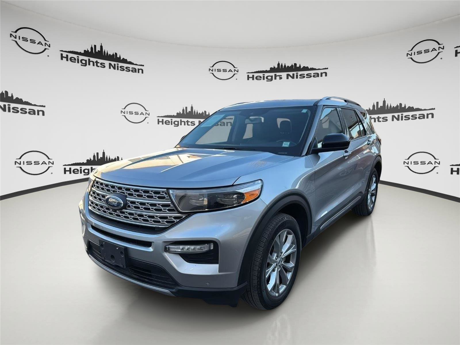 Used 2023 Ford Explorer Limited image 4