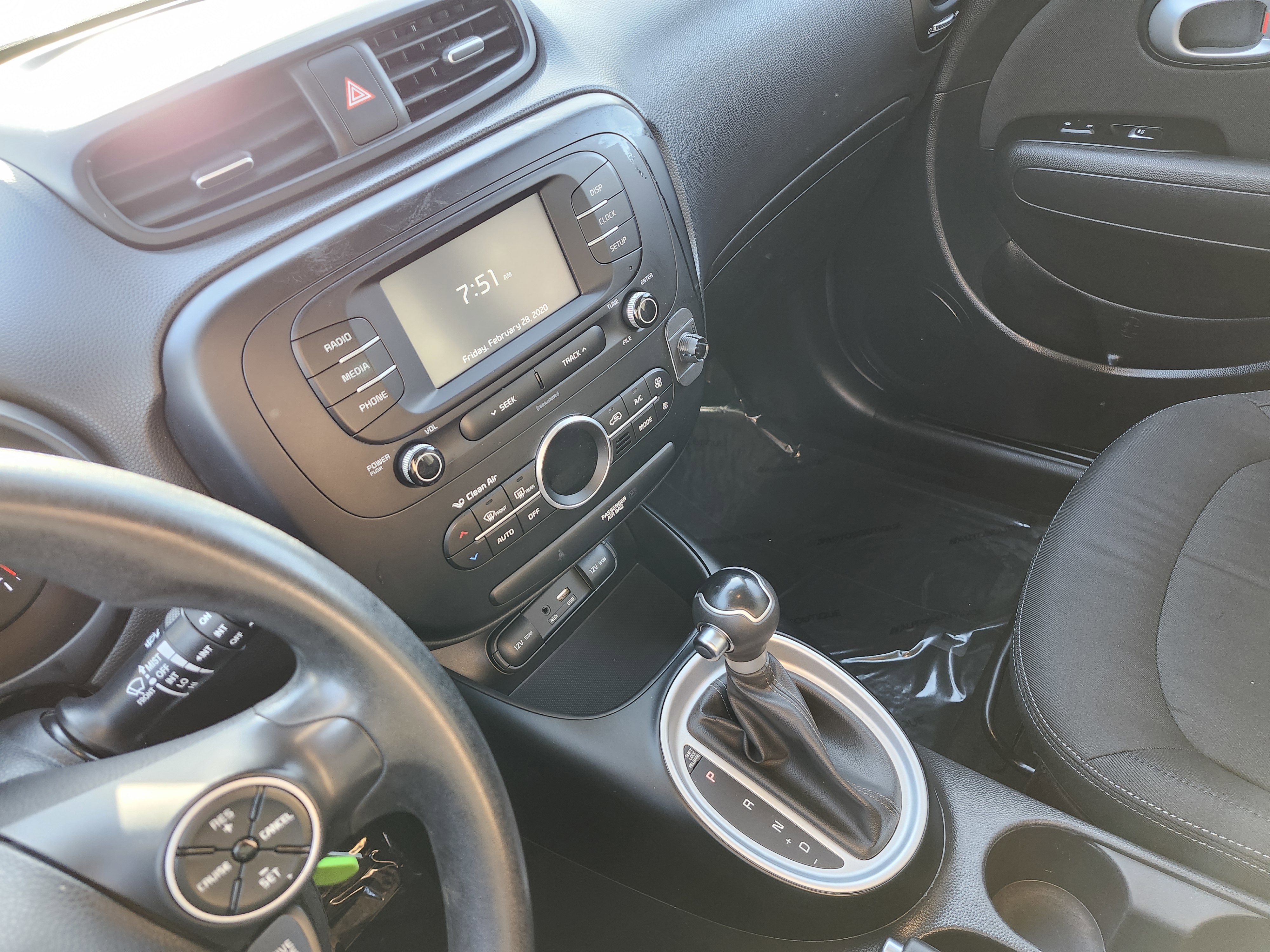 Used 2017 Kia Soul + FWD image 22