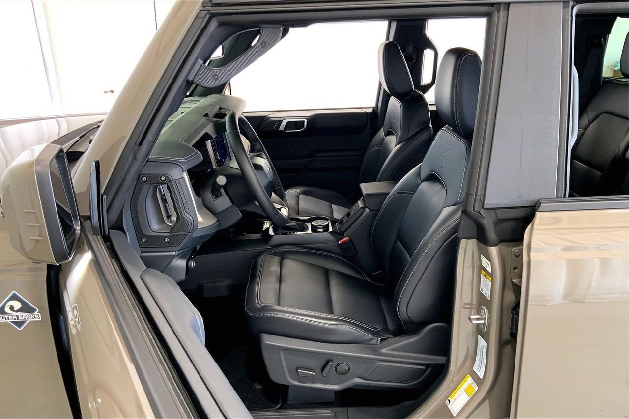 Certified 2026 Ford Bronco Outer Banks AWD/4WD image 18