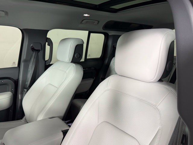 New 2026 Land Rover Defender 110 S AWD/4WD image 14