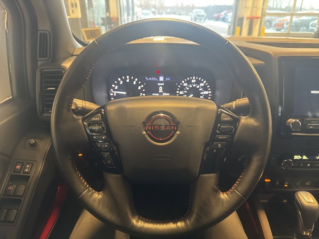 Used 2022 Nissan Frontier PRO-4X image 6