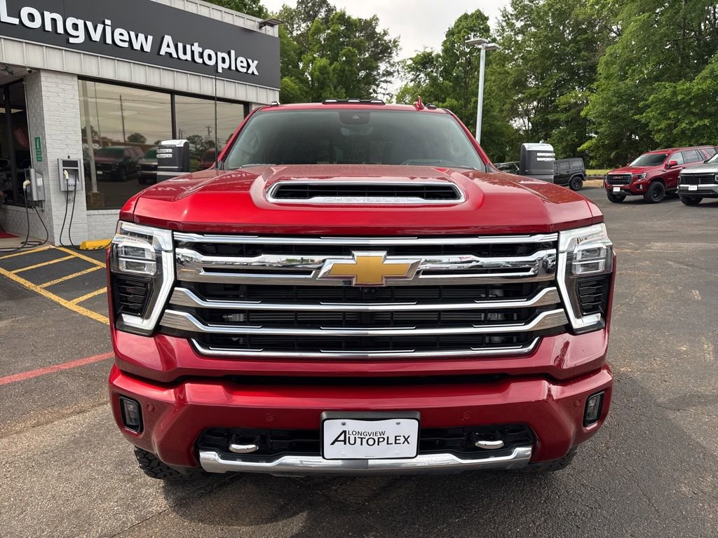 Used 2024 Chevrolet Silverado 2500 High Country w/ Technology Package AWD/4WD image 4