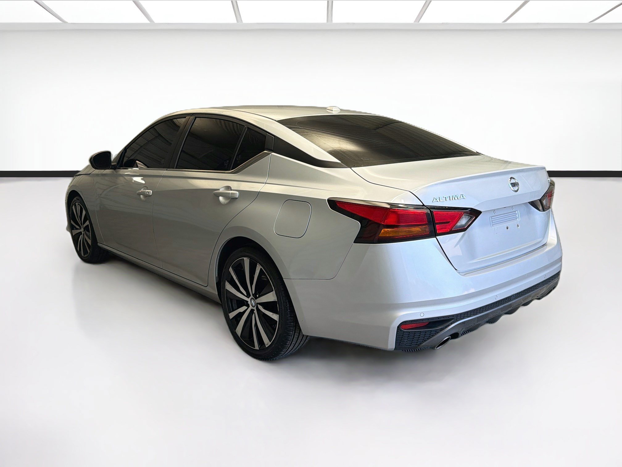 Used 2021 Nissan Altima 2.5 SR FWD image 6