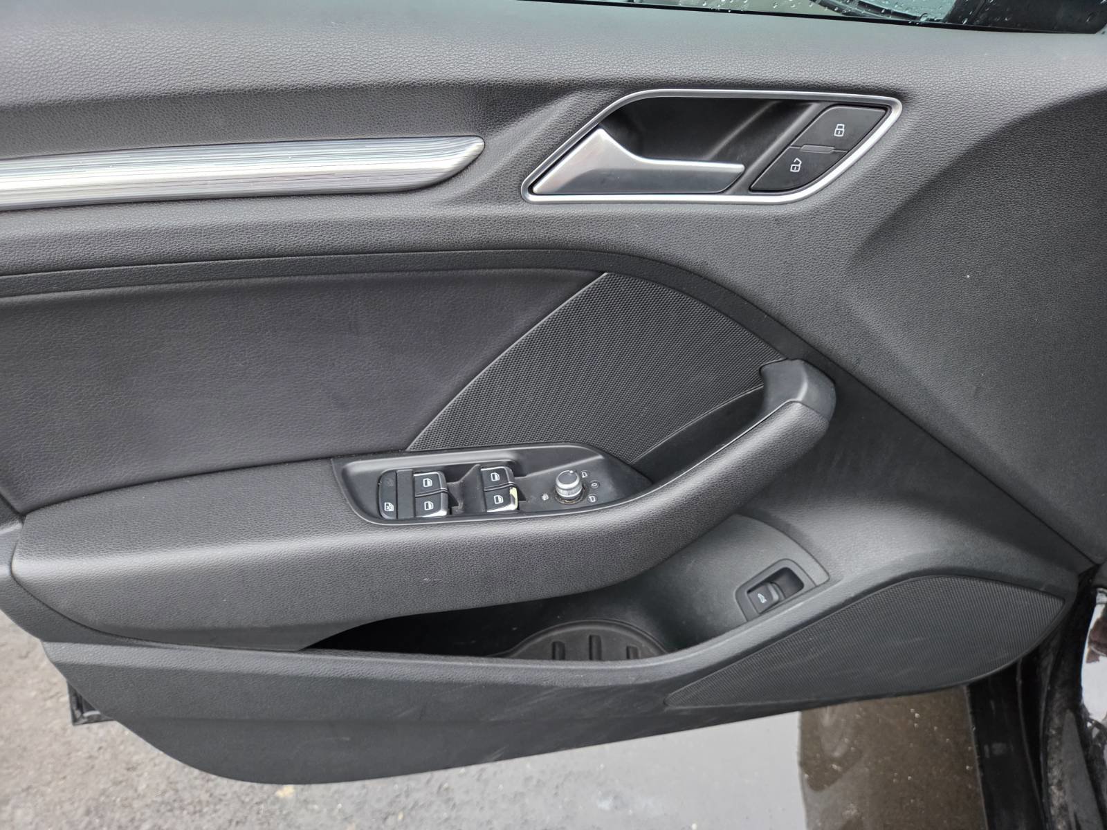 Used 2015 Audi A3 2.0T Premium w/ Cold Weather Package image 6