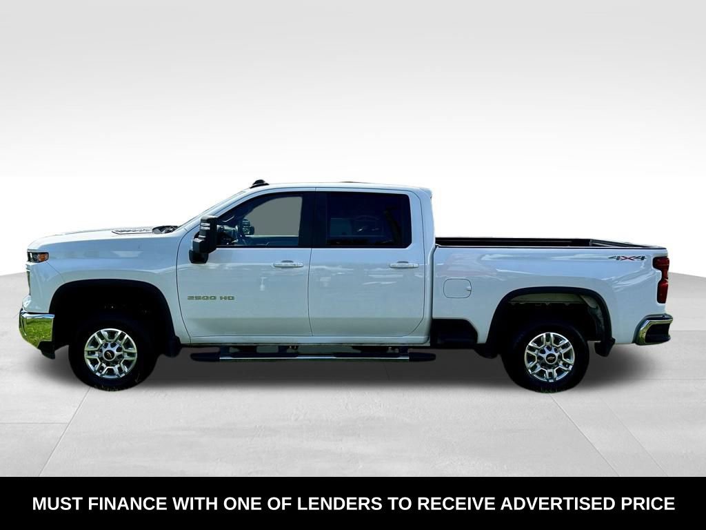 Used 2024 Chevrolet Silverado 2500 LT image 3