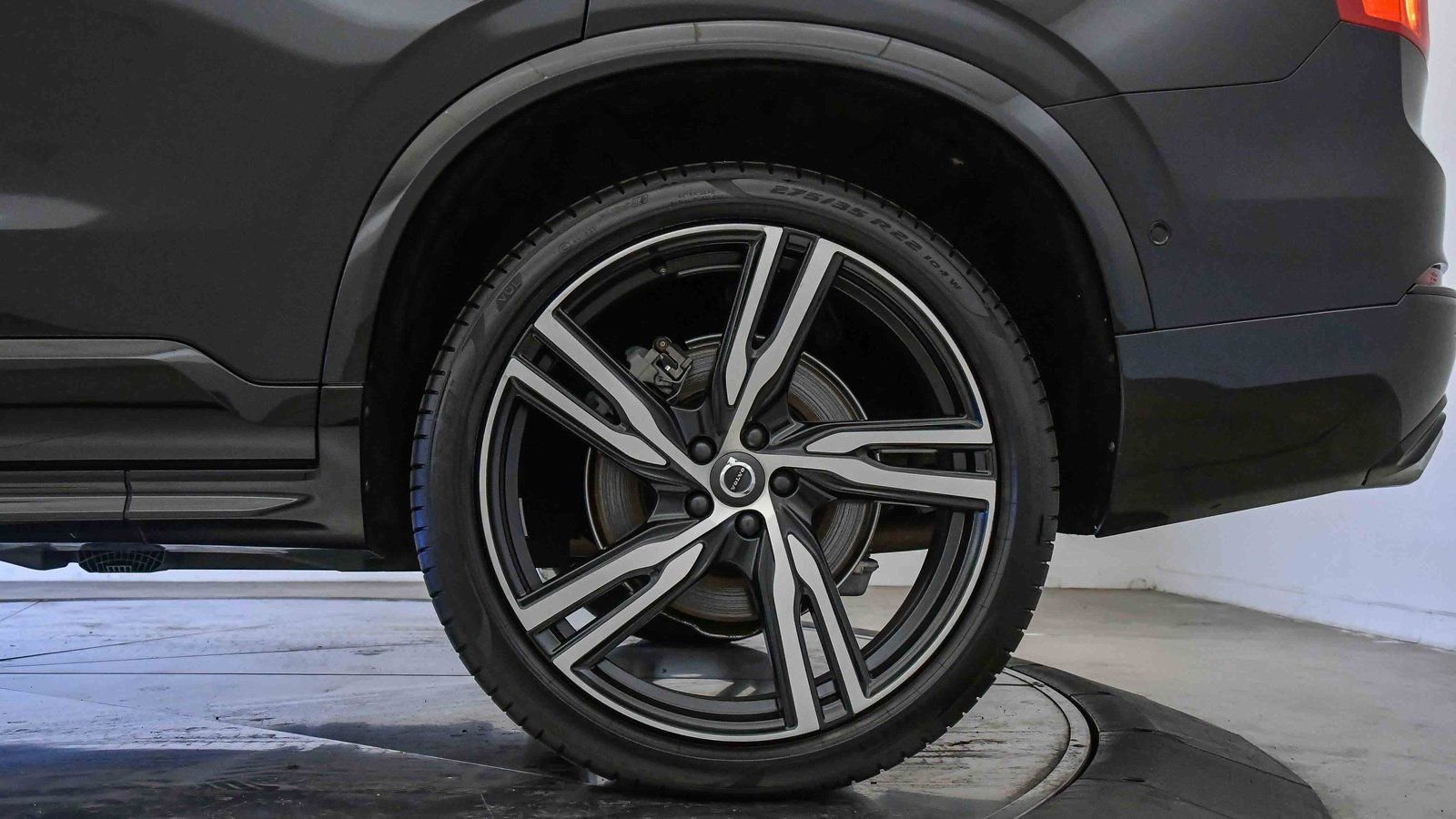 Used 2019 Volvo XC90 T8 R-Design w/ Advanced Package image 11