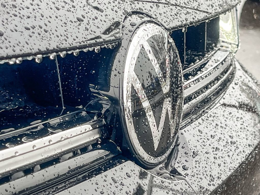 Used 2025 Volkswagen Jetta GLI Autobahn image 11