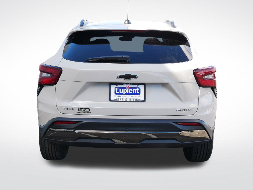 New 2026 Chevrolet Trax ACTIV w/ Sunroof Package FWD image 4