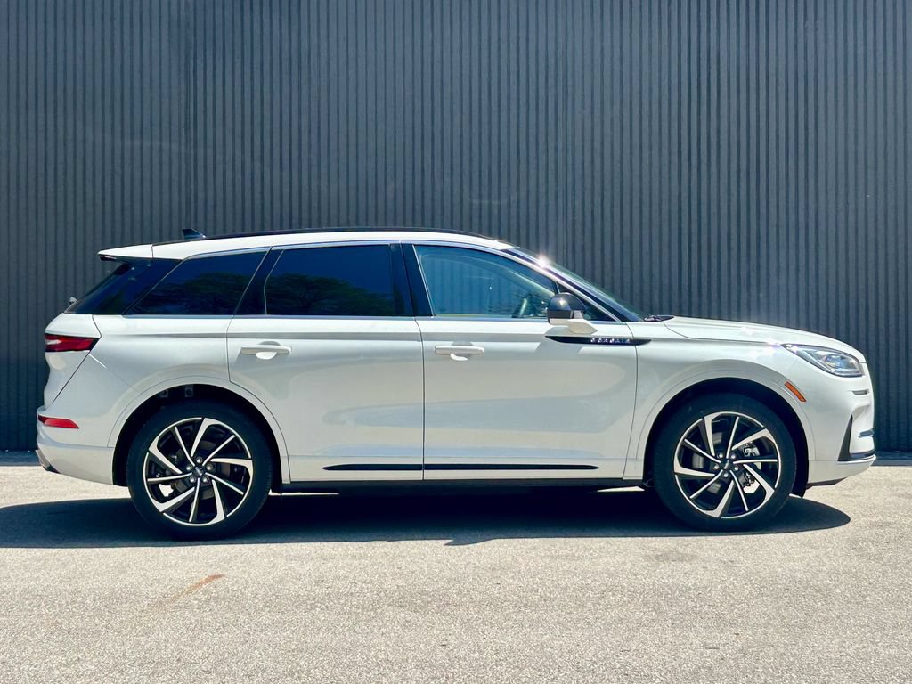 New 2025 Lincoln Corsair Grand Touring AWD/4WD image 7