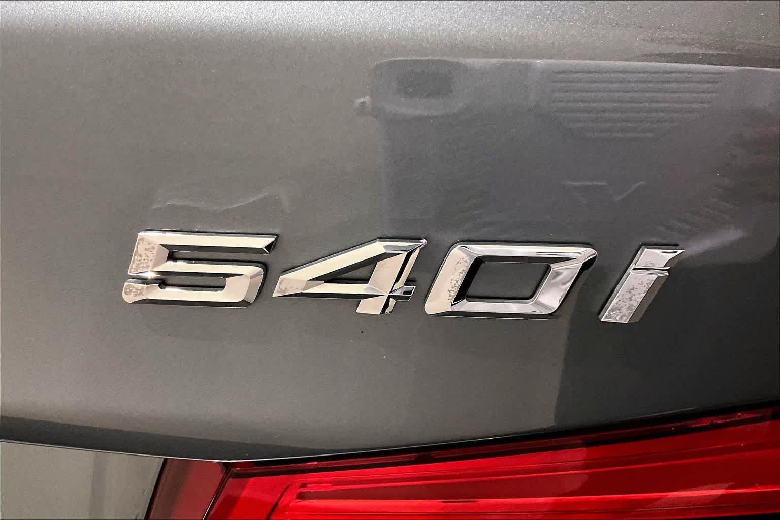 Used 2020 BMW 540i xDrive w/ Executive Package AWD/4WD image 9