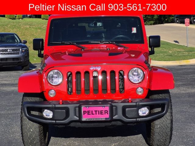 Used 2015 Jeep Wrangler Rubicon AWD/4WD image 2