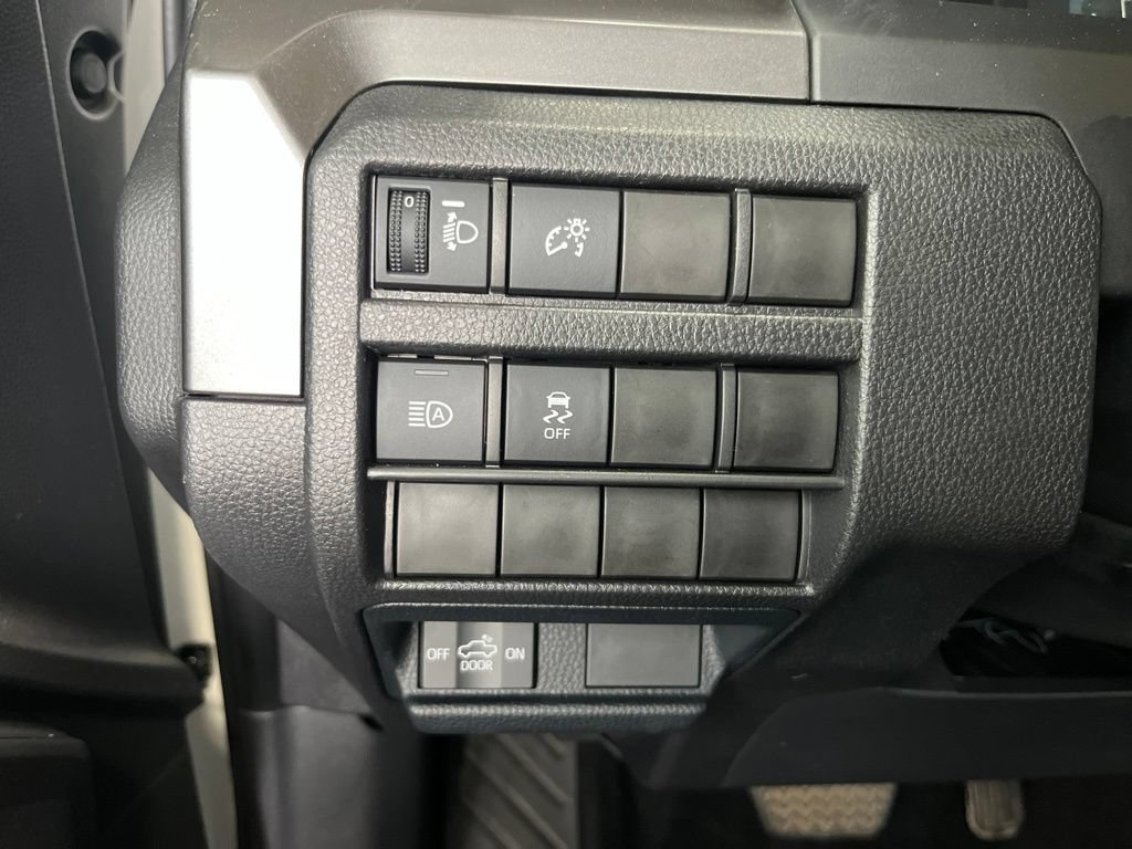 Used 2026 Toyota Tacoma SR5 AWD/4WD image 14